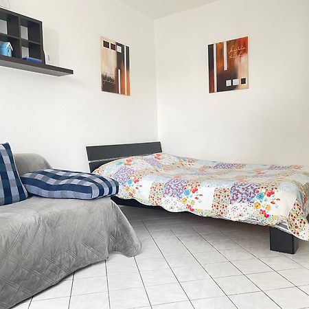 Cool Studio Saint Louis Vicino Stazione/Aereoporto Apartment Exterior foto