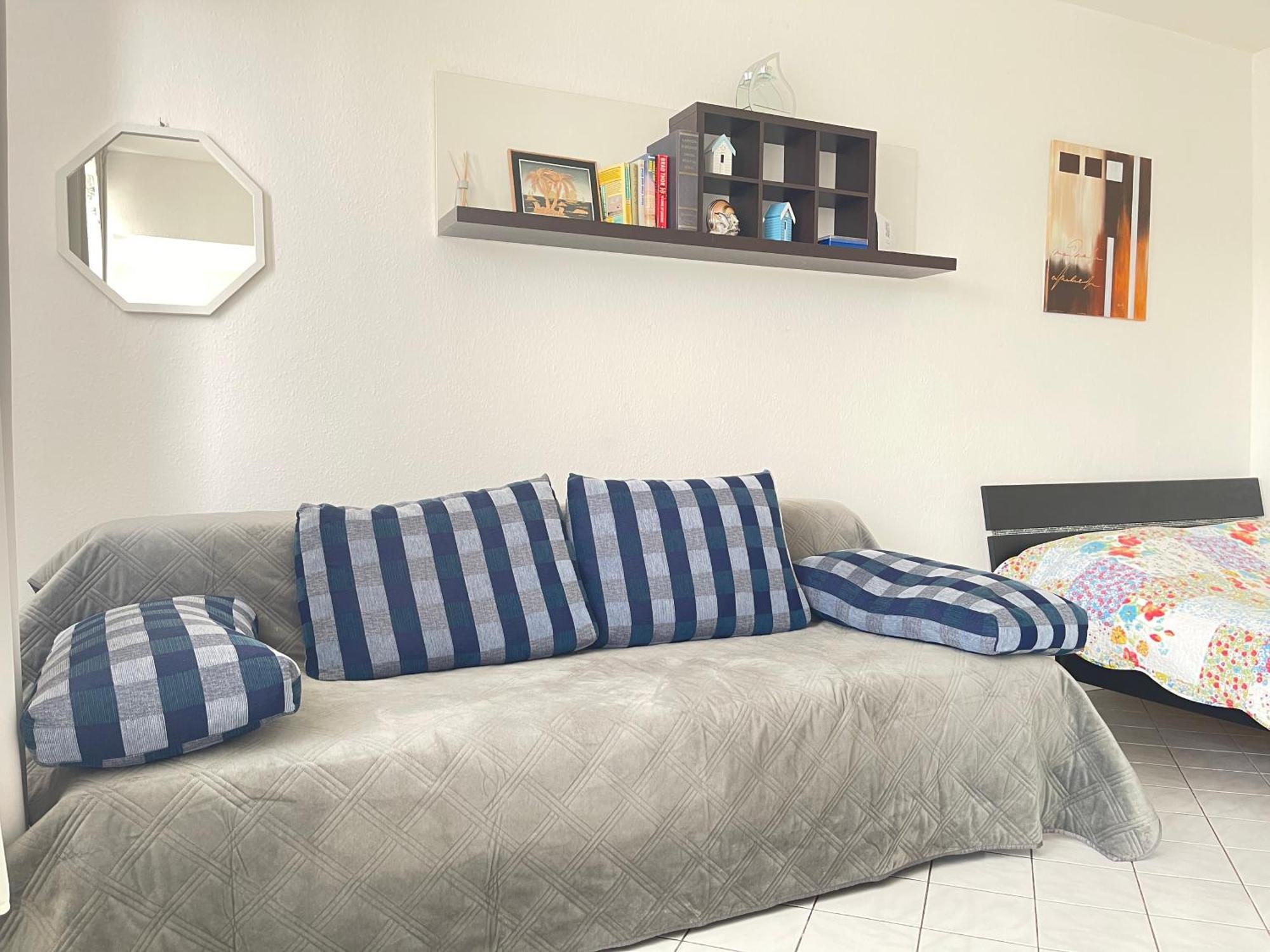 Cool Studio Saint Louis Vicino Stazione/Aereoporto Apartment Exterior foto