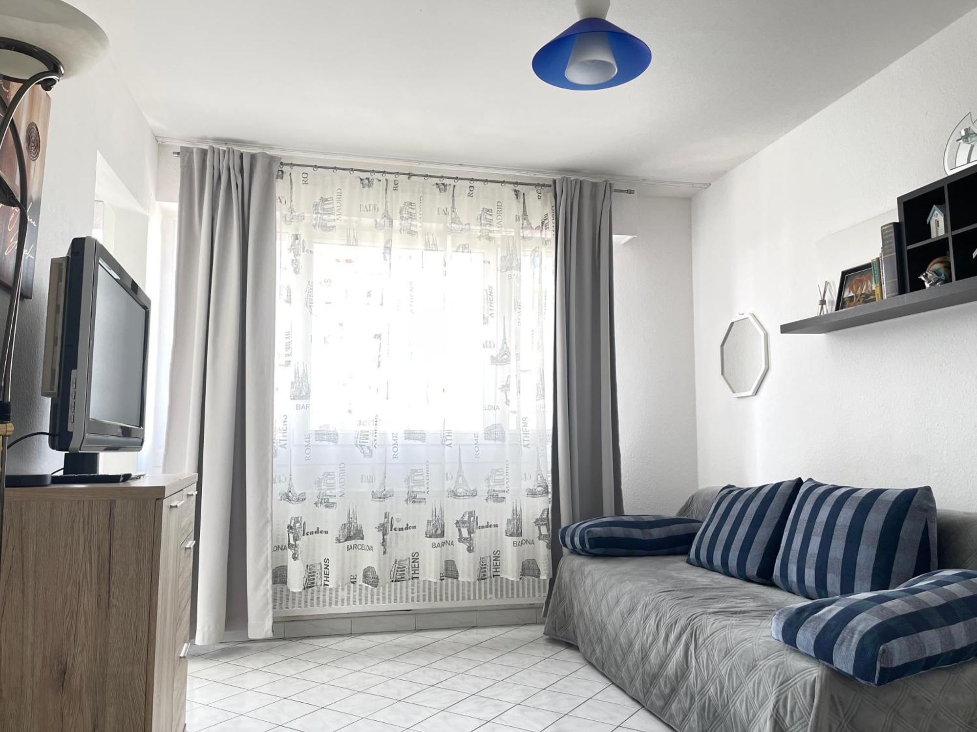 Cool Studio Saint Louis Vicino Stazione/Aereoporto Apartment Exterior foto