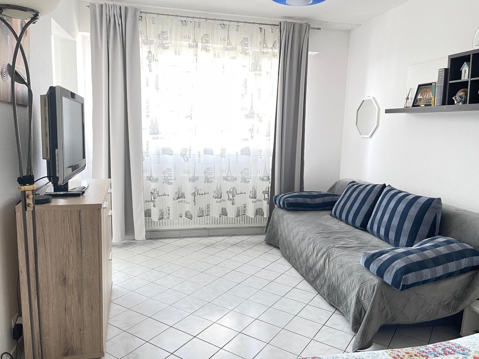 Cool Studio Saint Louis Vicino Stazione/Aereoporto Apartment Exterior foto
